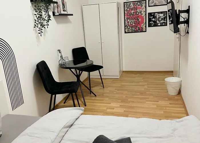 Flaming House 2 Apartman *